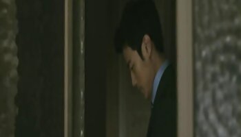 Nhỏ brunette quay len massage kich duc nu Ariana Grand một 19 tuổi được fucked trong những đi văng