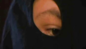 LISA IR hai âm hộ thâm nhập sex đi massage TEAR UP