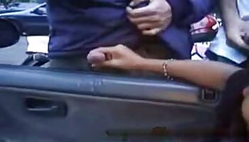 cynthia chainragon phim massage tinh duc nằm trên bãi cỏ