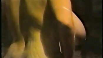Cô gái mũm mĩm yêu quý của chúng ta lại bị nắm mát xa lồn tay siết chặt